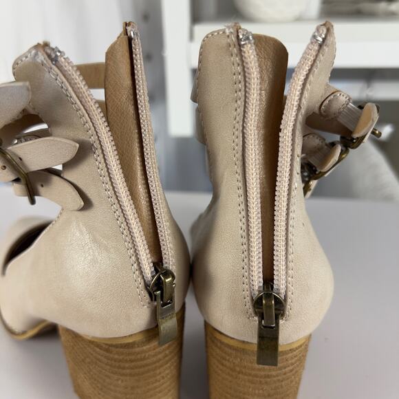 Beast women’s heels butter cream sz. 6M #S220 - Picture 5 of 15